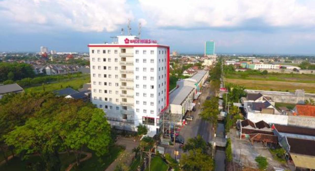 Brothers Inn Sukoharjo Экстерьер фото