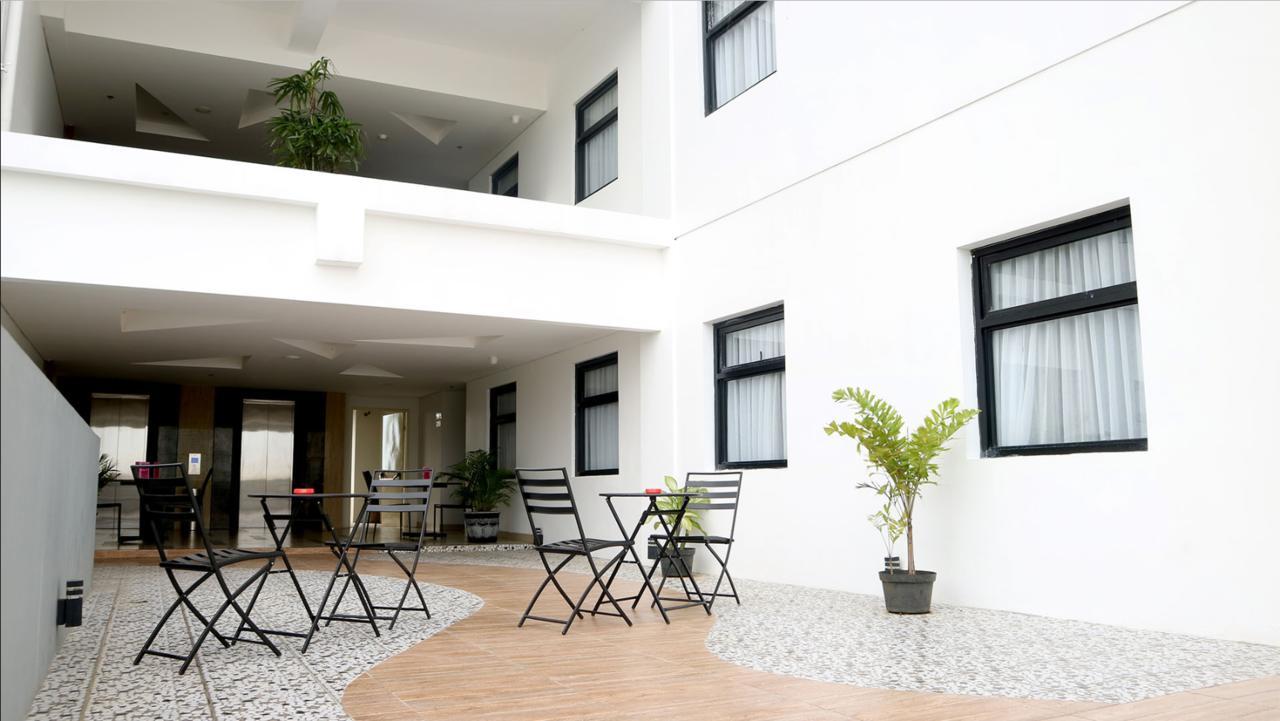 Brothers Inn Sukoharjo Экстерьер фото